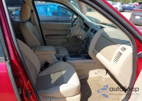 2008 Ford Escape Xlt z USA, uszkodzony, nr VIN 1FMCU93198KD75472